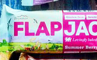Brynmor Apple & Raspberry Flapjack