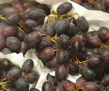 Grapes Black ~ Seedless ~ Organic ~ 500g