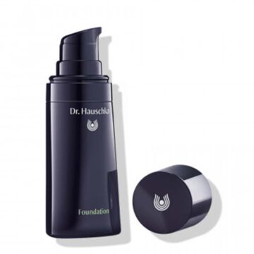 Dr. Hauschka Foundation Pine 002