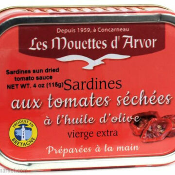 Mouettes D’Arvor Sardines with Dried Tomatoes in Extra Virgin Olive Oil