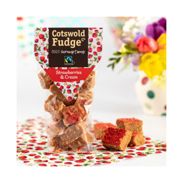 Cotswold Fudge Strawberries Cream Fudge