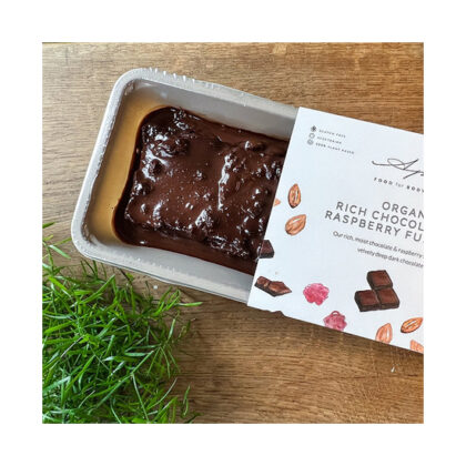 Apres Organic Rich Chocolate and Raspberry Fudge Cake